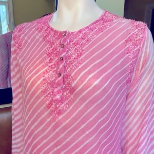 Margaret loves Peter 💗 Tunic  100% Cotton size 3. Embellished with sequins.